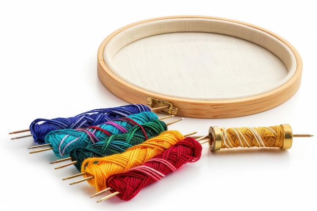 Set de broderie colorat pe masa